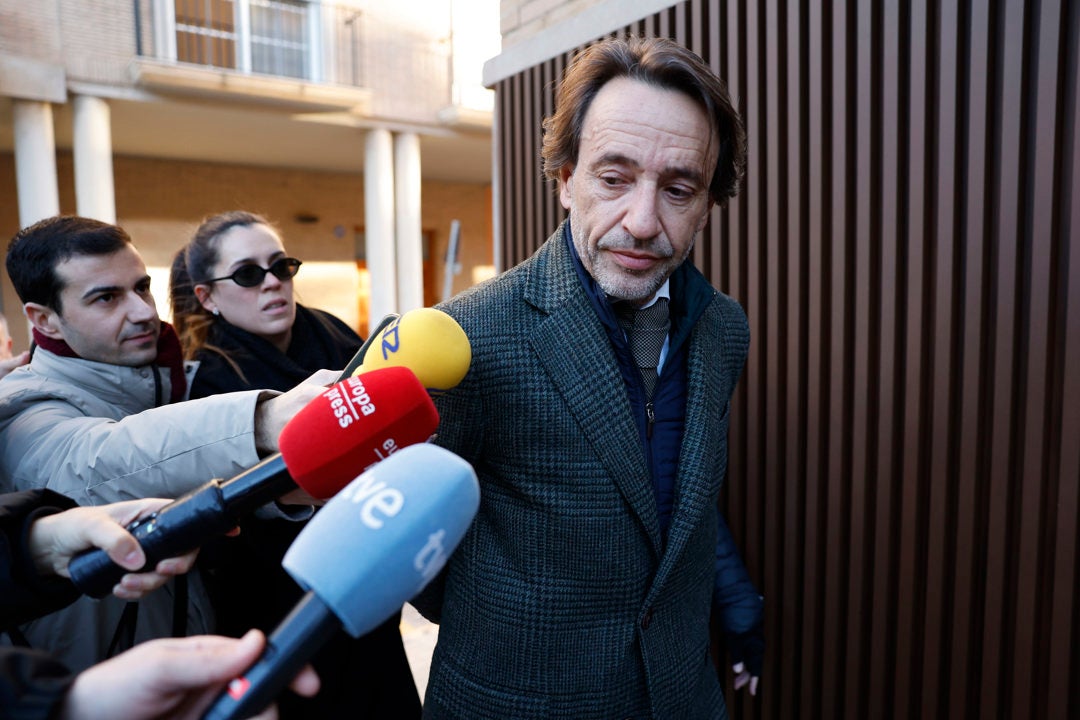 El jefe de Gabinete de Mazón dice que fue él quien agendó la comida con Vilaplana y que no conserva los whatsapps porque cambió de móvil El jefe de Gabinete de Mazón dice que fue él quien agendó la comida con Vilaplana y que no conserva los whatsapps porque cambió de móvil
