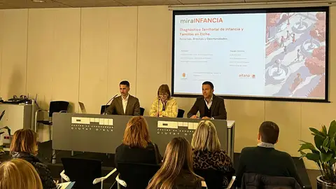 Presentación en Elche del estudio sobre la infancia en la ciudad. Presentación en Elche del estudio sobre la infancia en la ciudad.