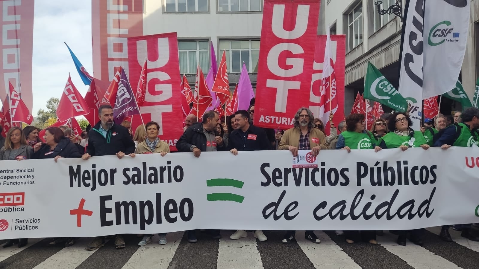 Gobierno y sindicatos pactan una subida del sueldo de los funcionarios del 11% hasta 2028 Gobierno y sindicatos pactan una subida del sueldo de los funcionarios del 11% hasta 2028