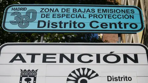 El Ayuntamiento anunciará en los próximos días qué ocurre con los coches sin etiqueta a partir de enero El Ayuntamiento anunciará en los próximos días qué ocurre con los coches sin etiqueta a partir de enero