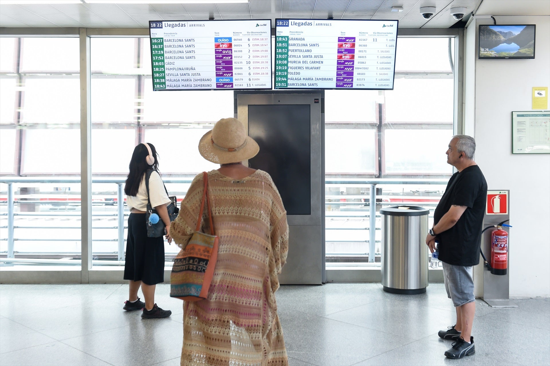 Viajar en el puente de diciembre: qué y cómo reclamar si tu vuelo, tren o autobús se retrasa o cancela Viajar en el puente de diciembre: qué y cómo reclamar si tu vuelo, tren o autobús se retrasa o cancela
