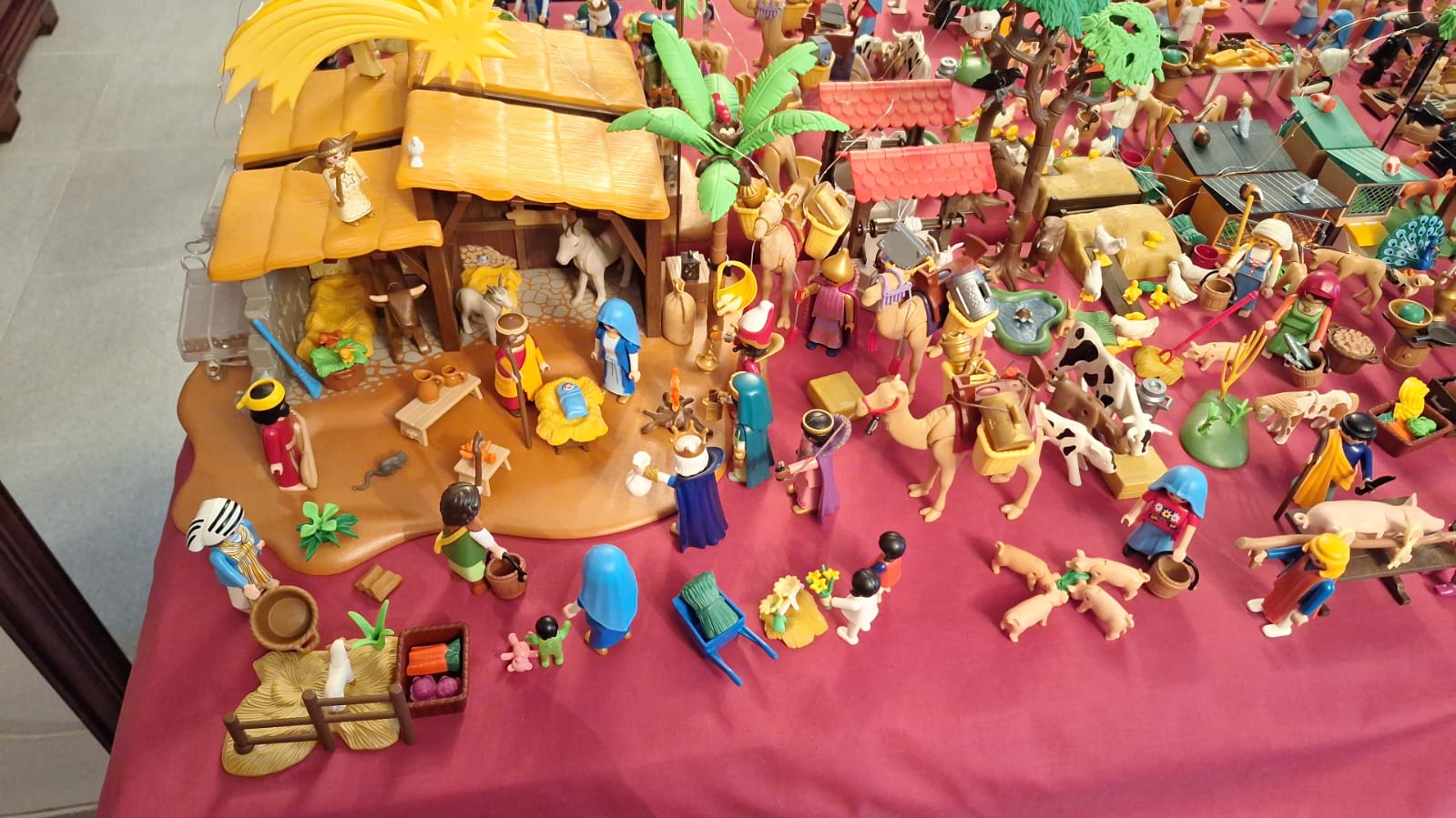 Un belén con figuras de playmobil de los 80 y 90 en Miguelturra Un belén con figuras de playmobil de los 80 y 90 en Miguelturra