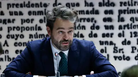 El diputado Juan Francisco Serrano, durante su comparecencia en la comisión que investiga el caso Koldo en el Senado. El diputado Juan Francisco Serrano, durante su comparecencia en la comisión que investiga el caso Koldo en el Senado. EFE/ J.J.Guillén
