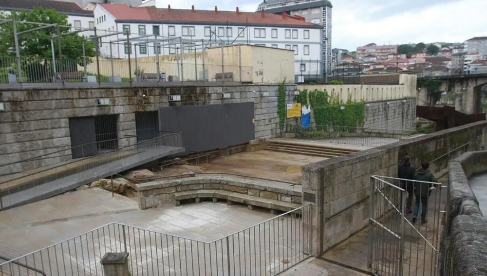 O Psoe rexeita o novo tarifazo de Jácome na piscina termal das Burgas O Psoe rexeita o novo tarifazo de Jácome na piscina termal das Burgas