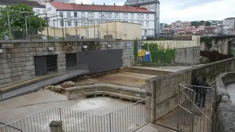 O Psoe rexeita o novo tarifazo de Jácome na piscina termal das Burgas O Psoe rexeita o novo tarifazo de Jácome na piscina termal das Burgas