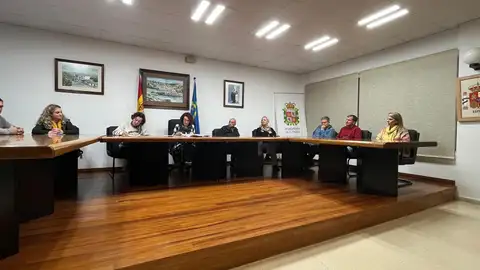 El Franco aprueba el presupuesto en 5 millones con fuerte inversión en servicios sociales. El Franco aprueba el presupuesto en 5 millones con fuerte inversión en servicios sociales.