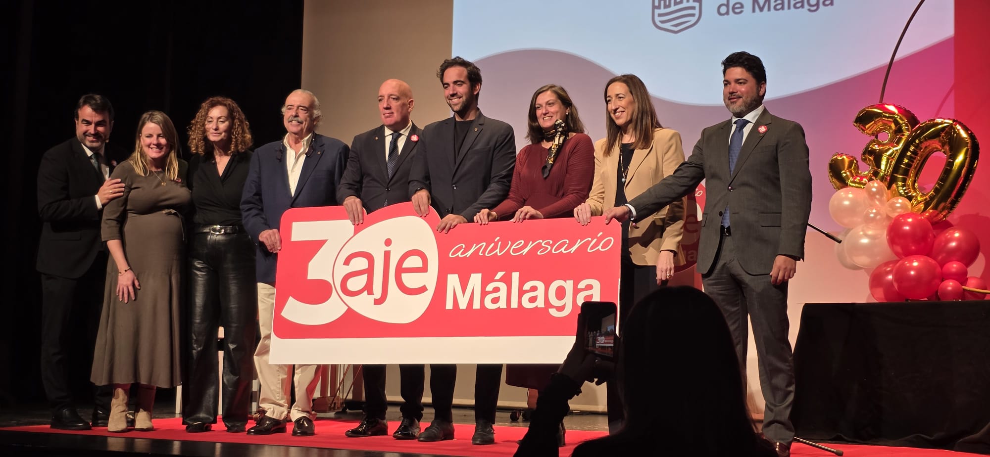 AJE Málaga homenajea a sus socios históricos en su 30 aniversario AJE Málaga homenajea a sus socios históricos en su 30 aniversario