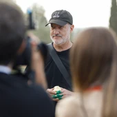 Así es la imagen final de ‘Retrato Alhambra 1925’, el proyecto más verde de Spencer Tunick en Andalucía Así es la imagen final de ‘Retrato Alhambra 1925’, el proyecto más verde de Spencer Tunick en Andalucía