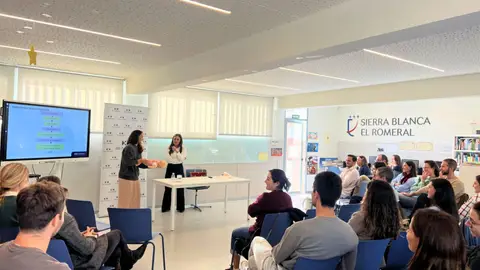HM Málaga forma a familias del Colegio Sierra Blanca – El Romeral en primeros auxilios pediátricos Sierra Blanca