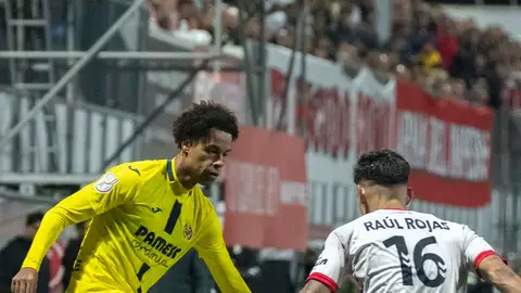 Buchanan, en una acción del partido frente al Antoniano Buchanan, en una acción del partido frente al Antoniano