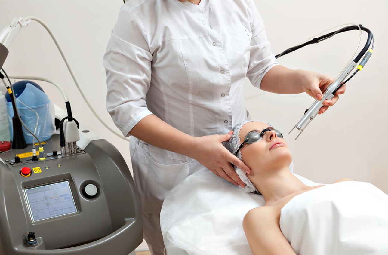 Vuelve a verte radiante: el láser de Centro Dermatológico Estético de Alicante lidera el rejuvenecimiento facial más natural y seguro Vuelve a verte radiante: el láser de Centro Dermatológico Estético de Alicante lidera el rejuvenecimiento facial más natural y seguro