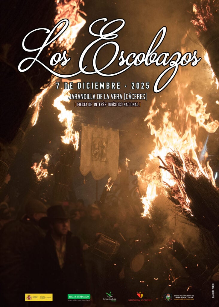 El fuego, la pasión y la historia reunirá a 12.000 personas en Los Escobazos de Jarandilla de la Vera, este domingo El fuego, la pasión y la historia reunirá a 12.000 personas en Los Escobazos de Jarandilla de la Vera, este domingo