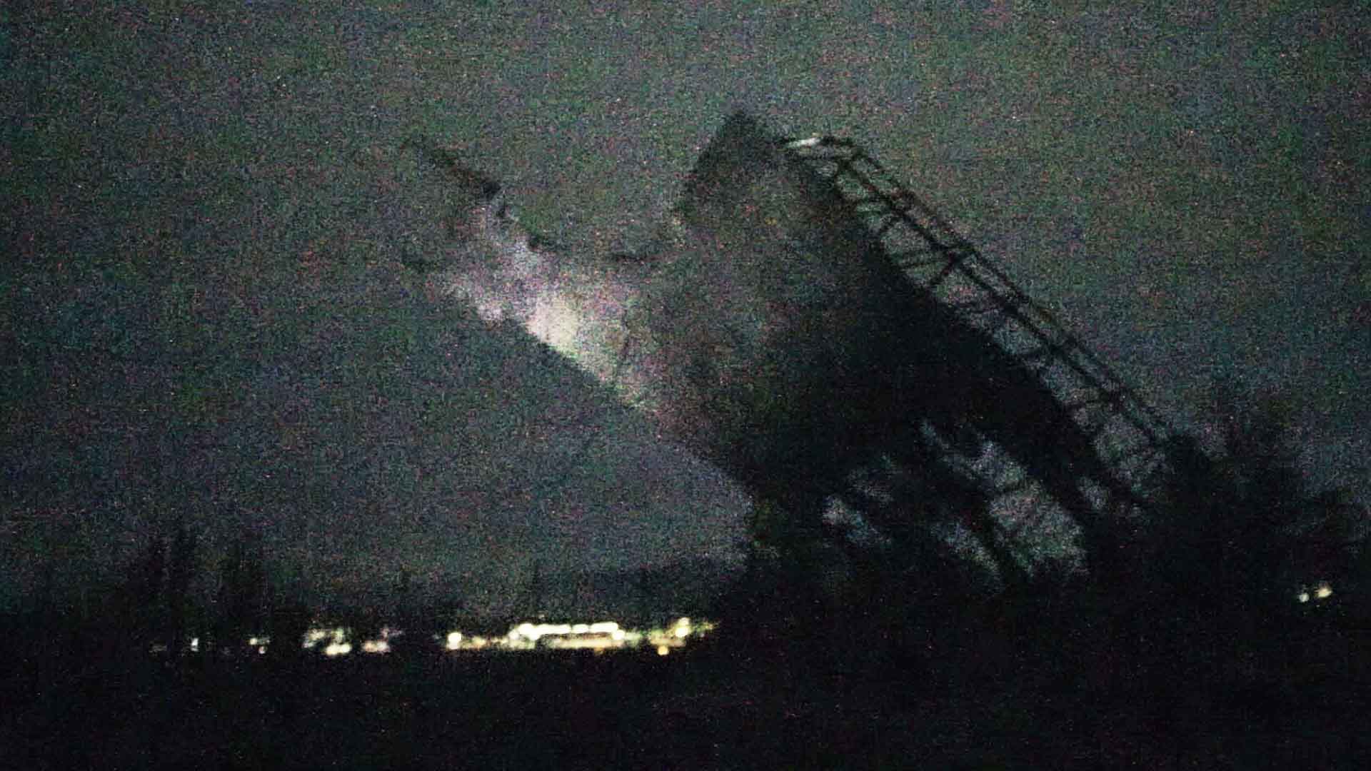 Ernai presume de derribar el último toro de Osborne que quedaba en Euskadi Ernai presume de derribar el último toro de Osborne que quedaba en Euskadi