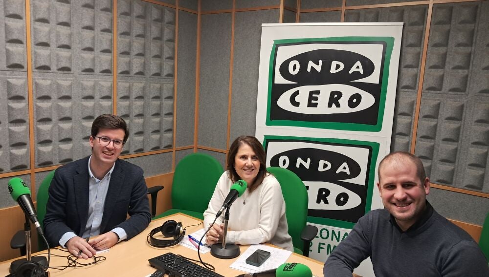 Pablo Ezkurra, director general de Comercio y Consumo y Carlos Andrés Uranga, director del Área de Promoción Económica del Ayuntamiento de Pamplona