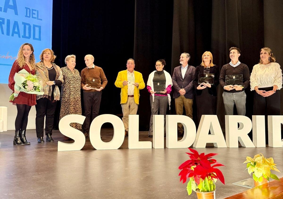 L’Alfàs del Pi homenajea al voluntariado en una gala que reúne a entidades y colectivos L’Alfàs del Pi homenajea al voluntariado en una gala que reúne a entidades y colectivos