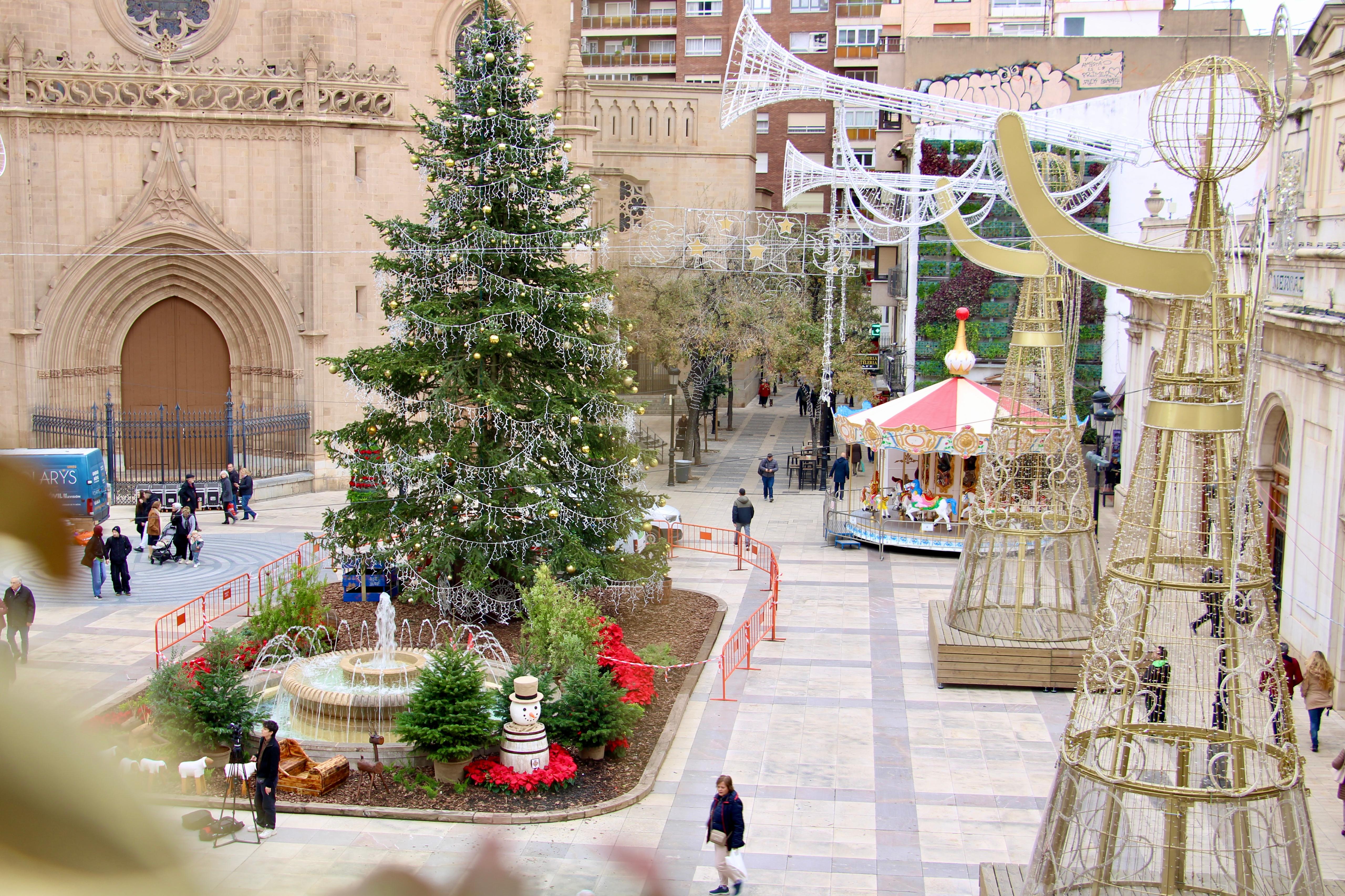 1,7 Millones de luces LED iluminan este año la Navidad en la ciudad de Castellón 1,7 Millones de luces LED iluminan este año la Navidad en la ciudad de Castellón