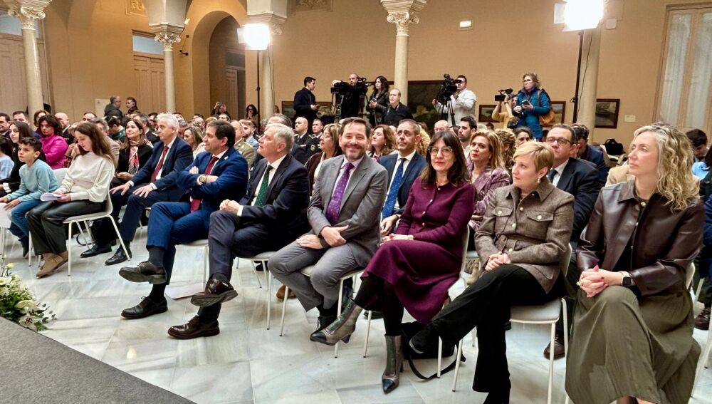 Acto institucional de la Constitución celebrado en la sede de la Diputación