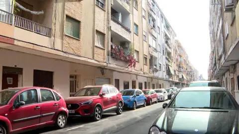 Imagen de la calle de Catarroja en la que vivía la víctima. - Imagen de la calle de Catarroja en la que vivía la víctima. -