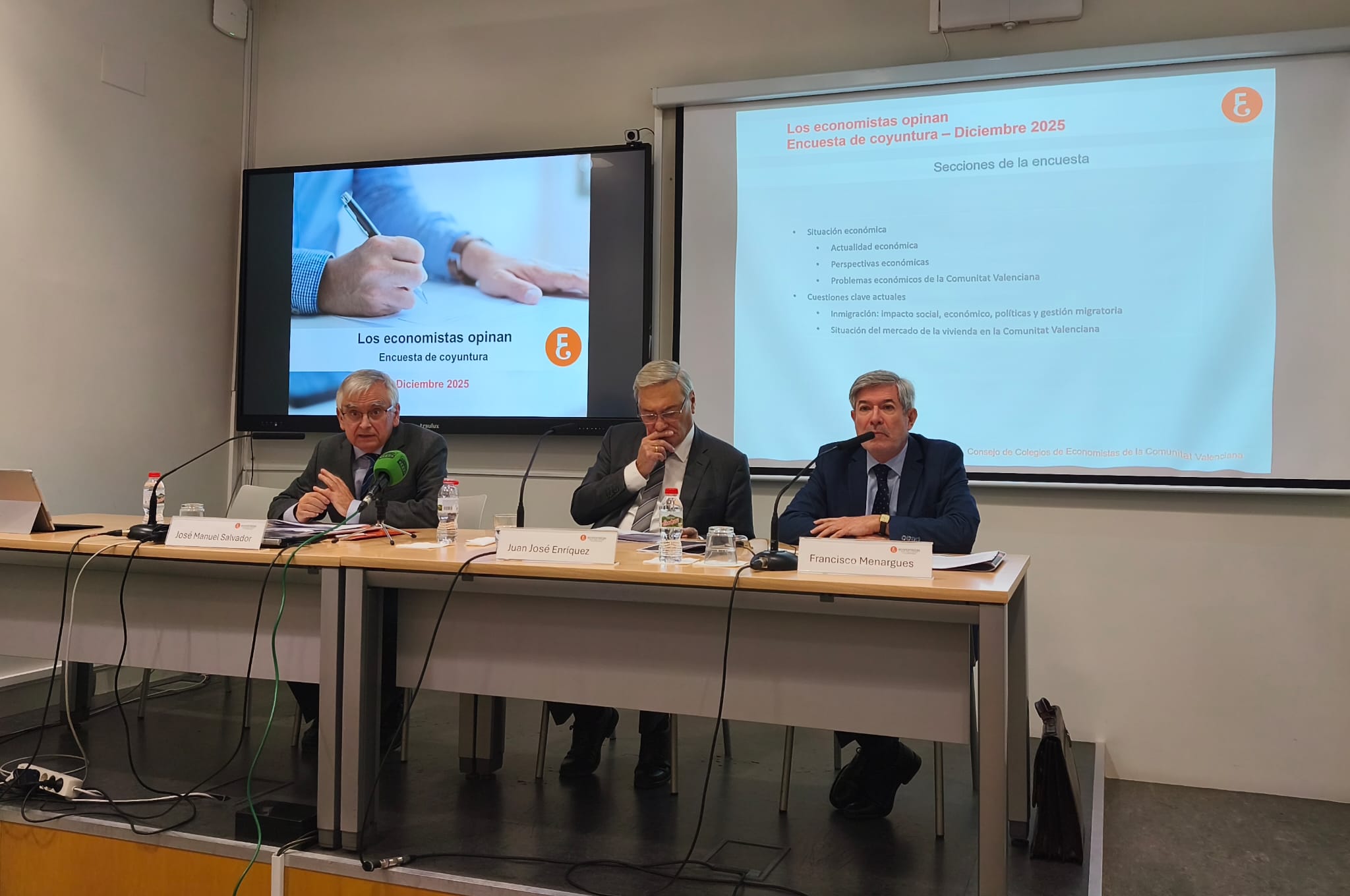 Los economistas apuestan por mejorar la seguridad jurídica en la Comunitat Valenciana para solucionar la crisis de la vivienda Los economistas apuestan por mejorar la seguridad jurídica en la Comunitat Valenciana para solucionar la crisis de la vivienda