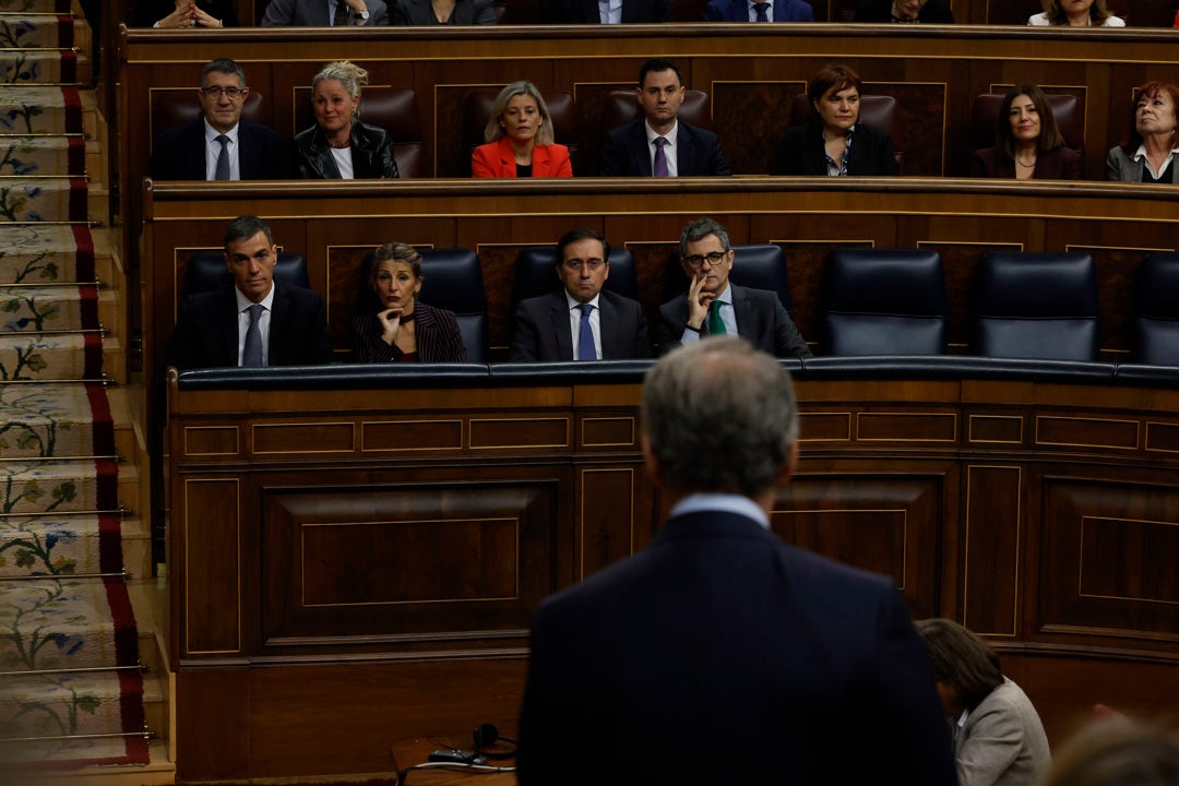 Sánchez dice que su Gobierno es el que "más apoya a las mujeres" y acusa a Feijóo de formar con Vox una amenaza negacionista Sánchez dice que su Gobierno es el que "más apoya a las mujeres" y acusa a Feijóo de formar con Vox una amenaza negacionista