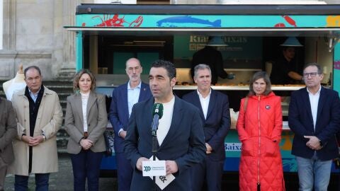 Furgonetas con degustaci&oacute;ns gratu&iacute;tas e informaci&oacute;n sobre as citas gastron&oacute;micas da provincia