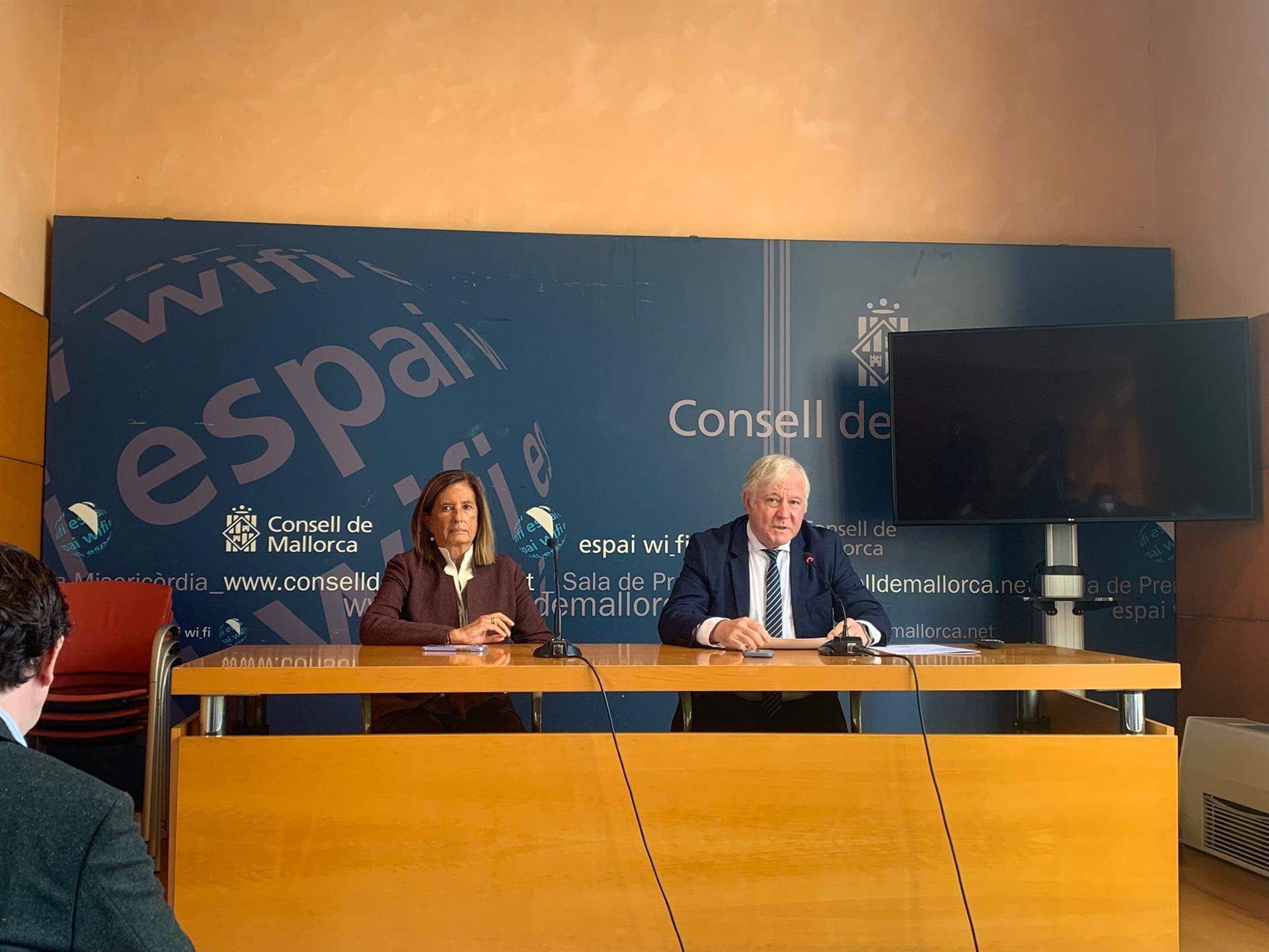 Más de 10 millones en multas y 20.000 plazas ilegales menos en Mallorca. Más de 10 millones en multas y 20.000 plazas ilegales menos en Mallorca.