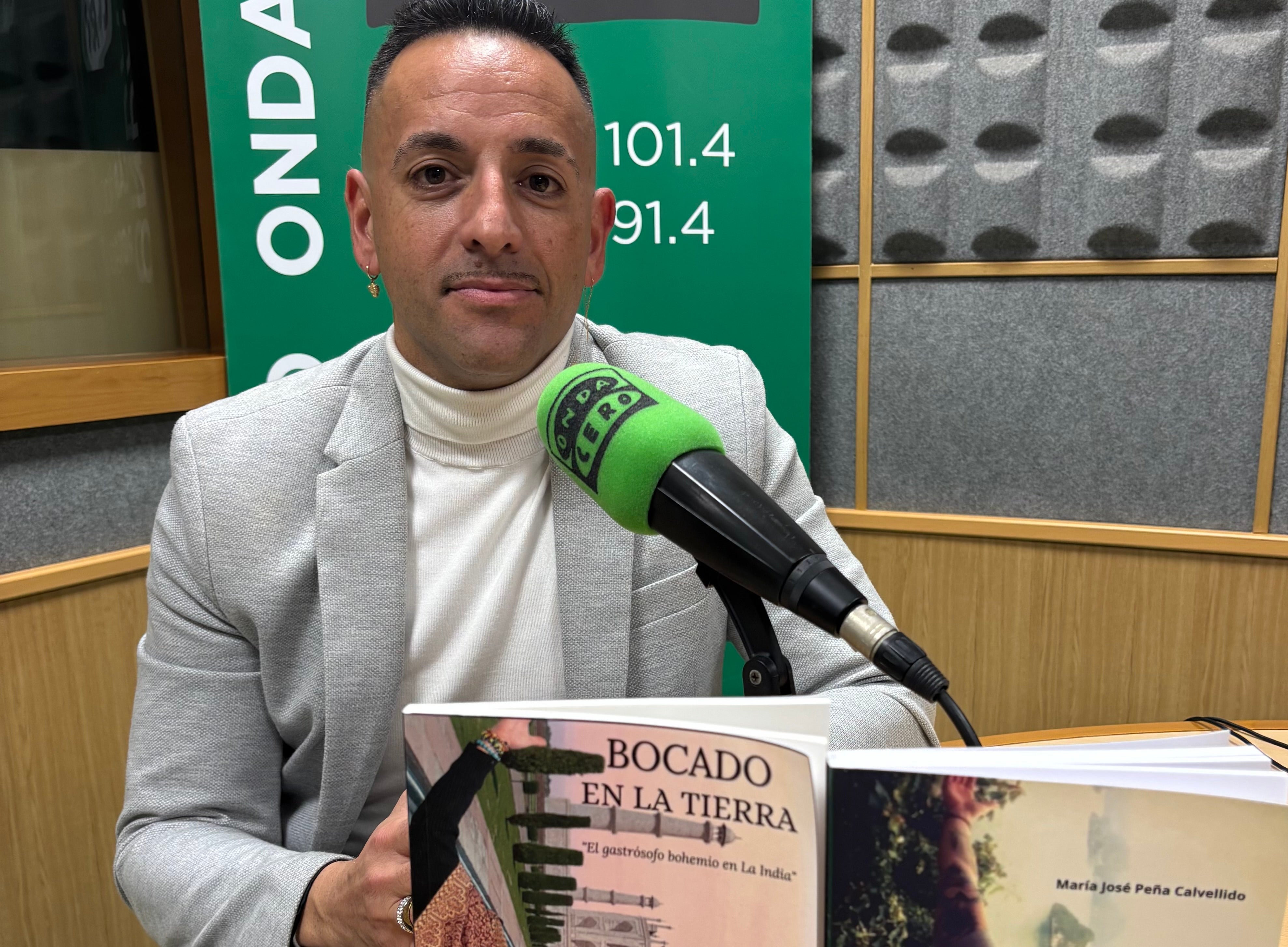 “El Gastrósofo Bohemio" presenta libro en Cádiz “El Gastrósofo Bohemio" presenta libro en Cádiz