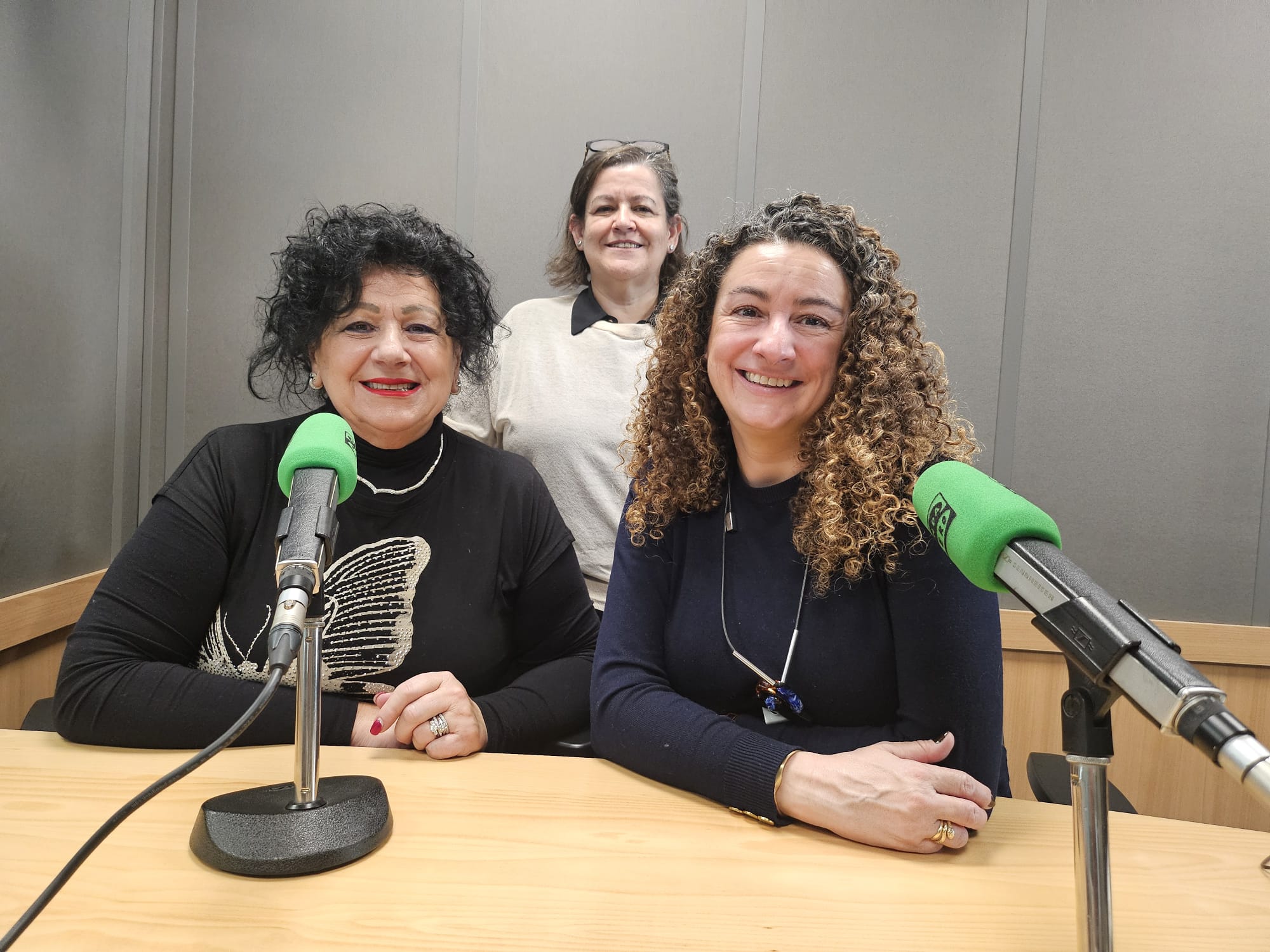 Tertulia con la Asociación Mujeres de Empresa Tertulia con la Asociación Mujeres de Empresa
