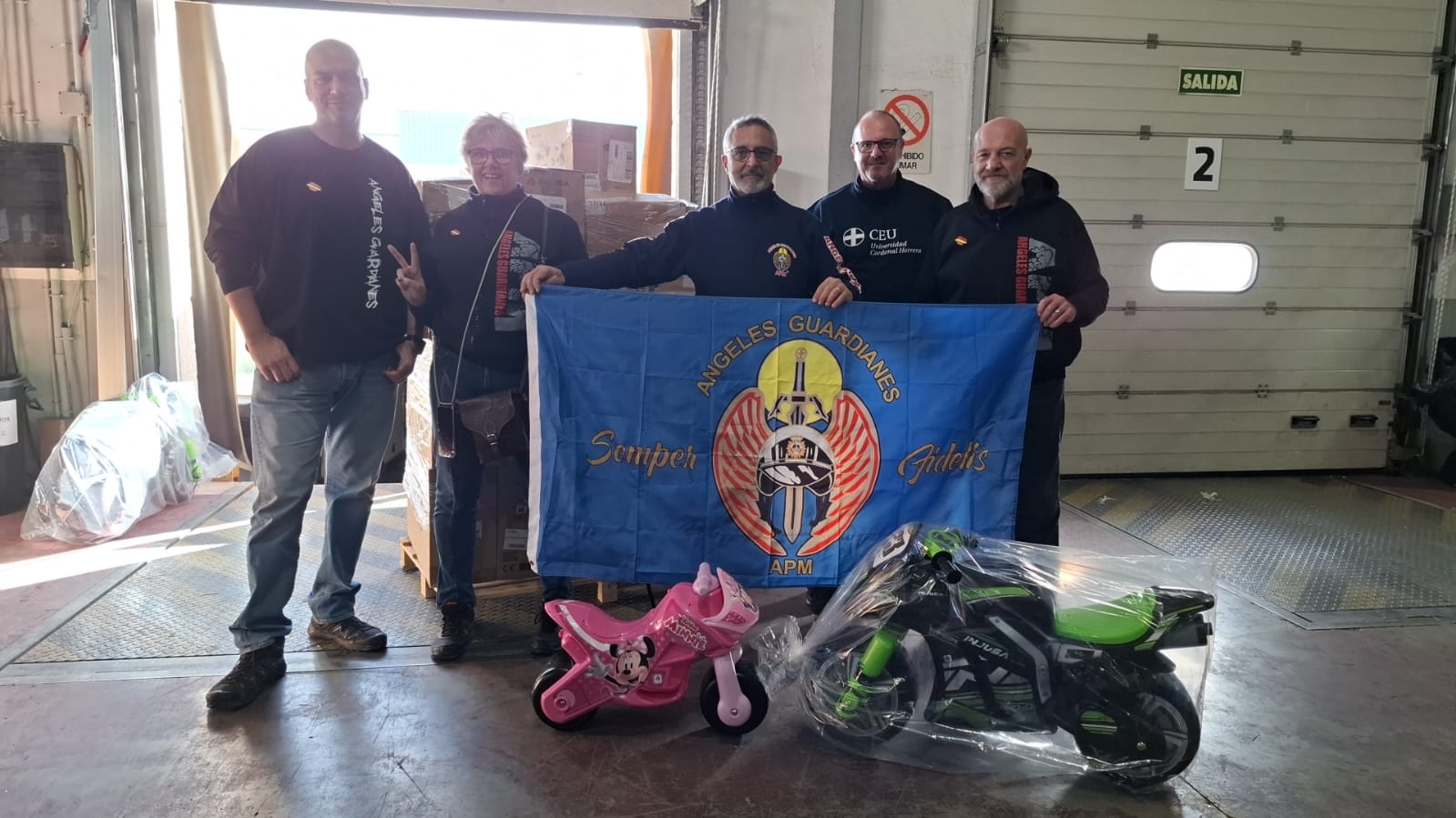 Los Ángeles Guardianes recorrerán Alicante un año más con su tradicional Papanoelada solidaria Los Ángeles Guardianes recorrerán Alicante un año más con su tradicional Papanoelada solidaria
