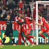 Bayern y Liverpool suman dos importantes victorias