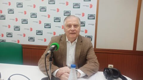 Francisco Ca&ntilde;izares, en los estudios de Onda Cero Ciudad Real