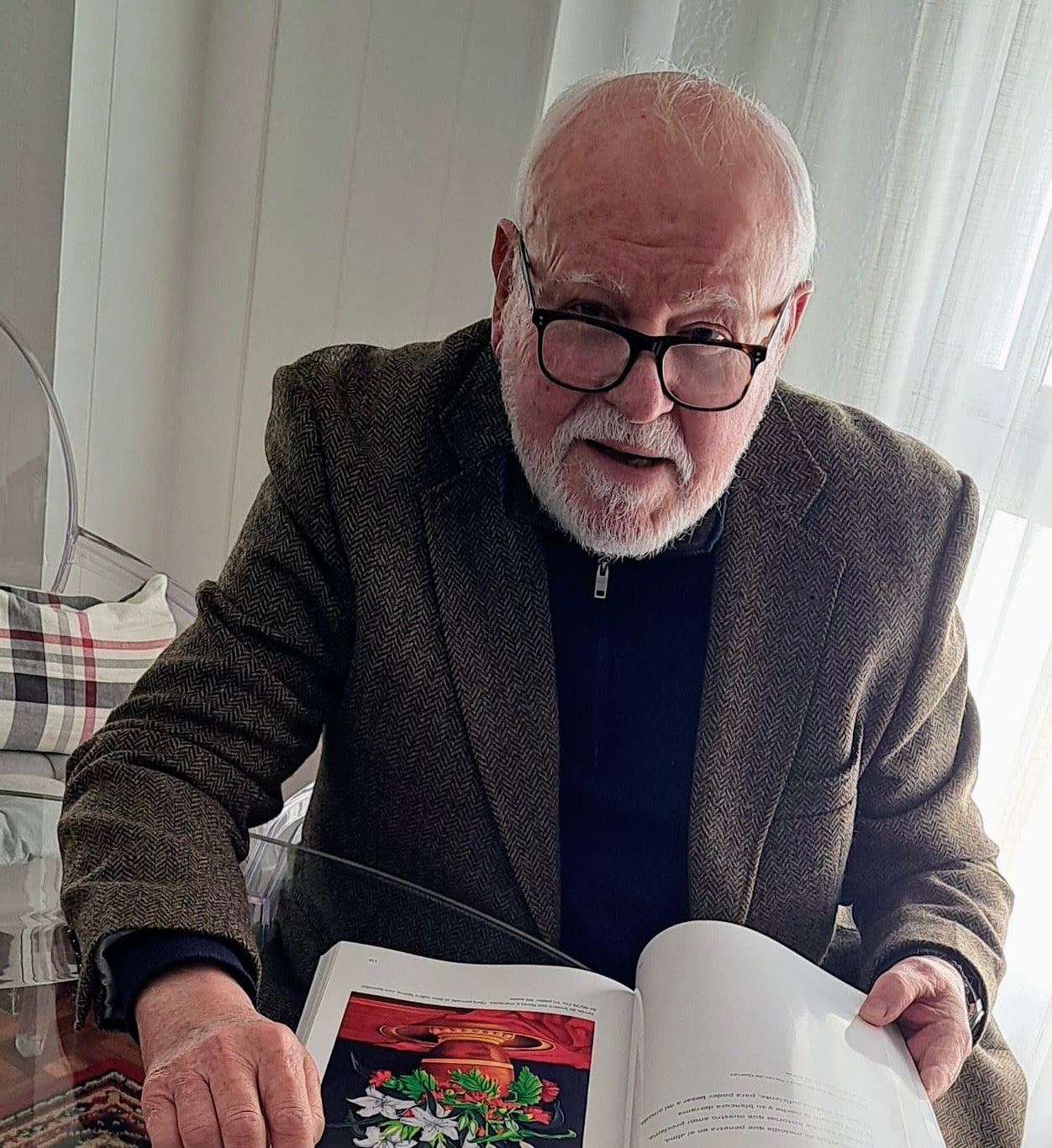 El saguntino Ramón Casans presenta su libro 'Muralla Ciega' El saguntino Ramón Casans presenta su libro 'Muralla Ciega'