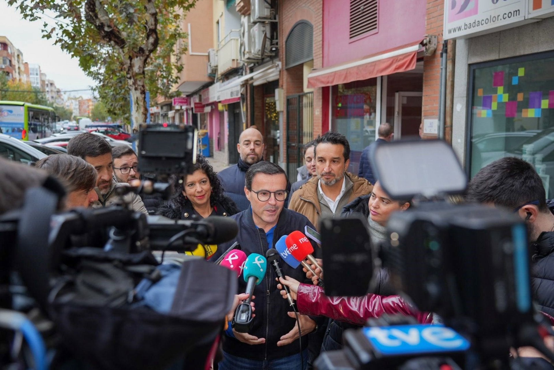 Gallardo propone una ventanilla única para autónomos y empresarios que atienda sus demandas Gallardo propone una ventanilla única para autónomos y empresarios que atienda sus demandas