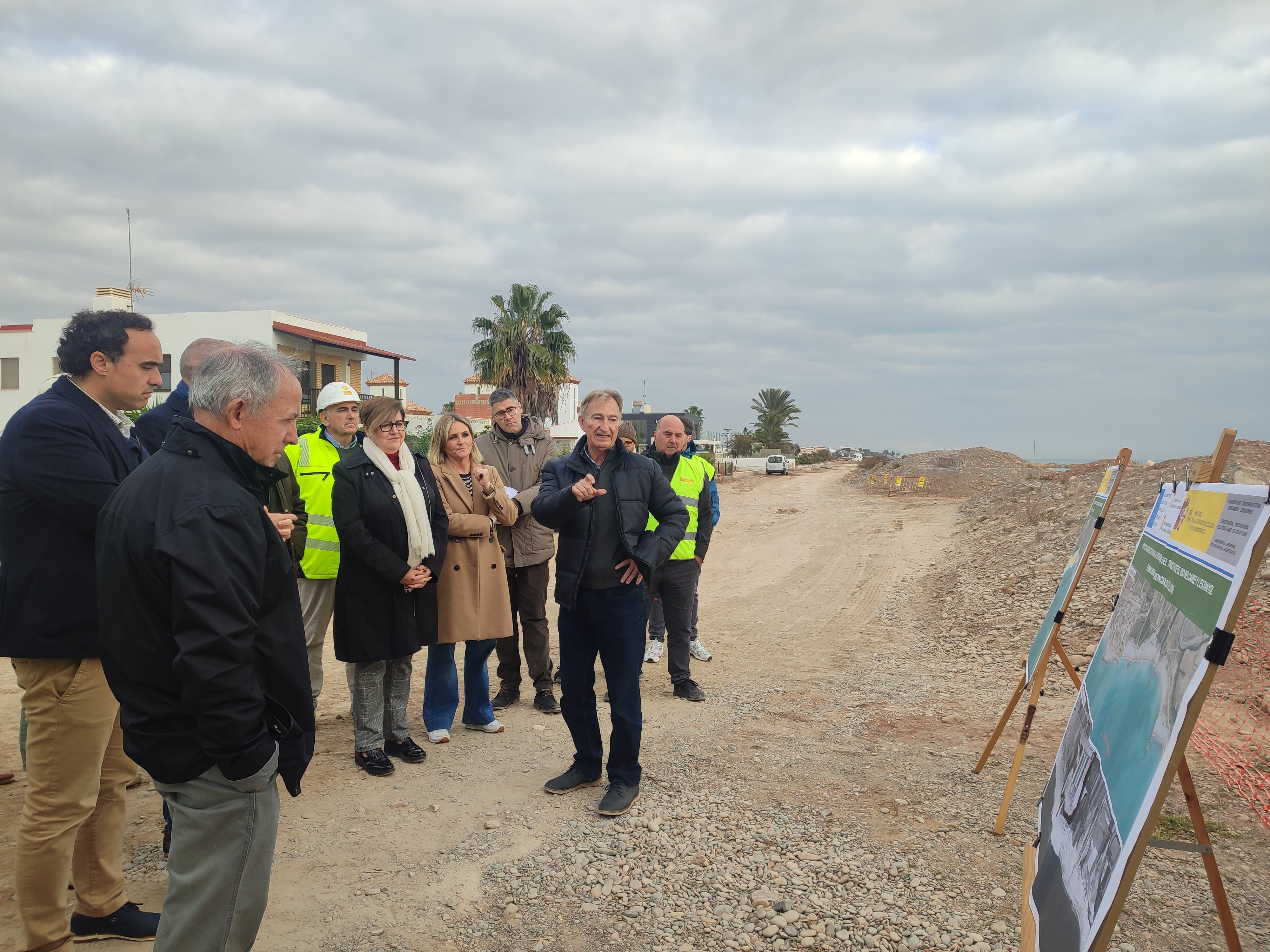 El Gobierno inicia la estabilización de las playas de Moncofa para frenar la erosión El Gobierno inicia la estabilización de las playas de Moncofa para frenar la erosión