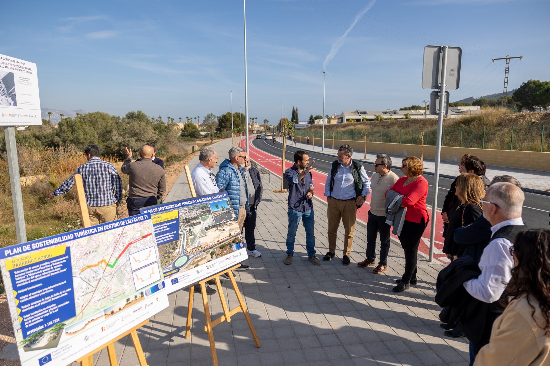 L’Alfàs del Pi presenta la remodelación del Camí Vell d’Altea ejecutada con fondos europeos L’Alfàs del Pi presenta la remodelación del Camí Vell d’Altea ejecutada con fondos europeos