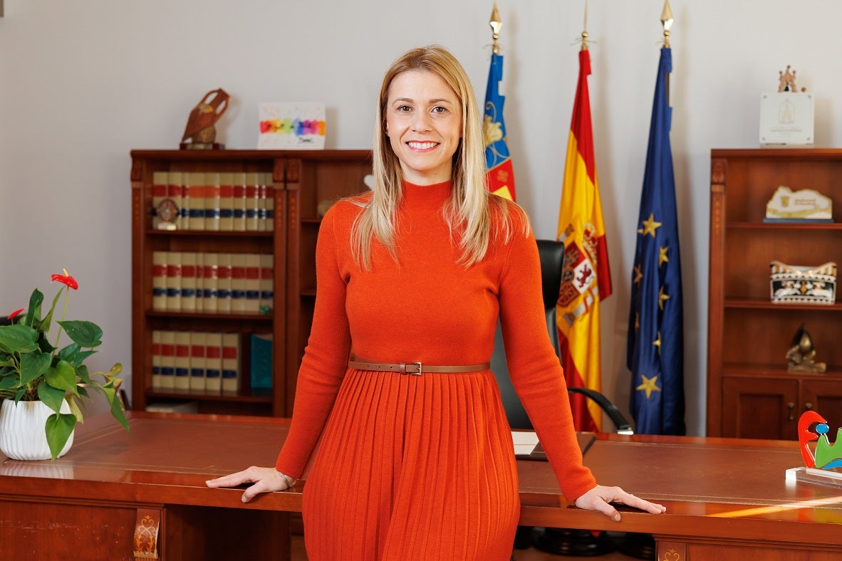 Nati Algado será investida como alcaldesa mañana viernes, es la primera mujer en asumir la alcaldía de Finestrat Nati Algado será investida como alcaldesa mañana viernes, es la primera mujer en asumir la alcaldía de Finestrat