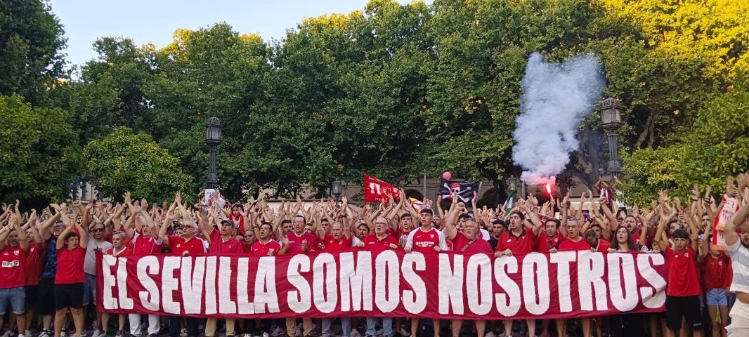 El sevillismo de base se opone al capital extranjero El sevillismo de base se opone al capital extranjero