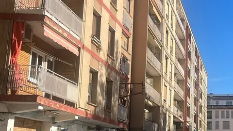 Los vecinos del número 1 de Santa Clara conocerán este viernes si regresan a sus casas antes de Navidad Los vecinos del número 1 de Santa Clara conocerán este viernes si regresan a sus casas antes de Navidad