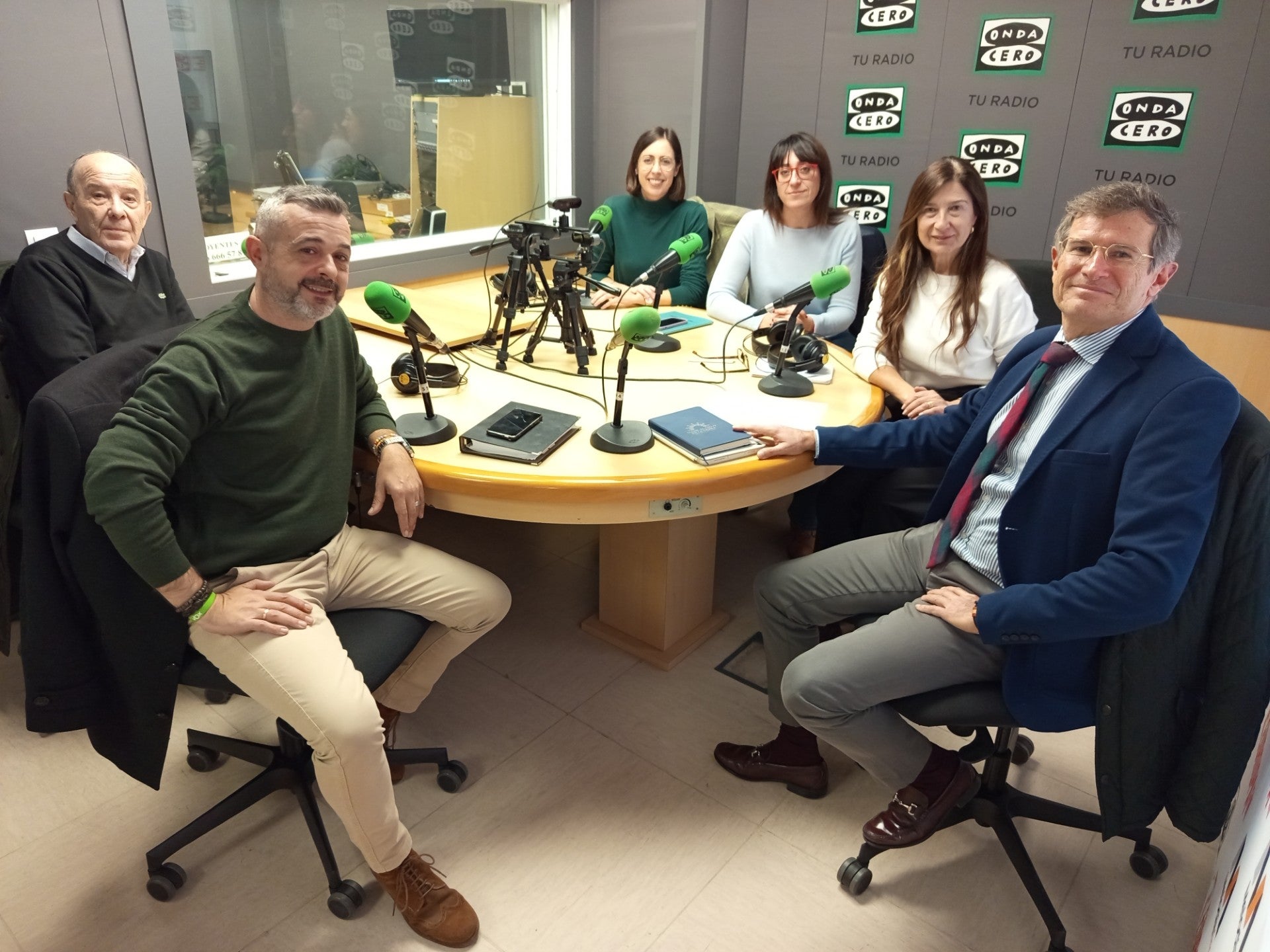 PP y VOX presentan su acuerdo de presupuestos municipales para 2026. ¿Cuales son sus claves y qué opina la oposición? PP y VOX presentan su acuerdo de presupuestos municipales para 2026. ¿Cuales son sus claves y qué opina la oposición?