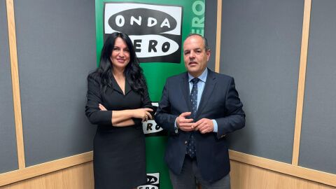 Carlos Baño con Luz Sigüenza Carlos Baño con Luz Sigüenza