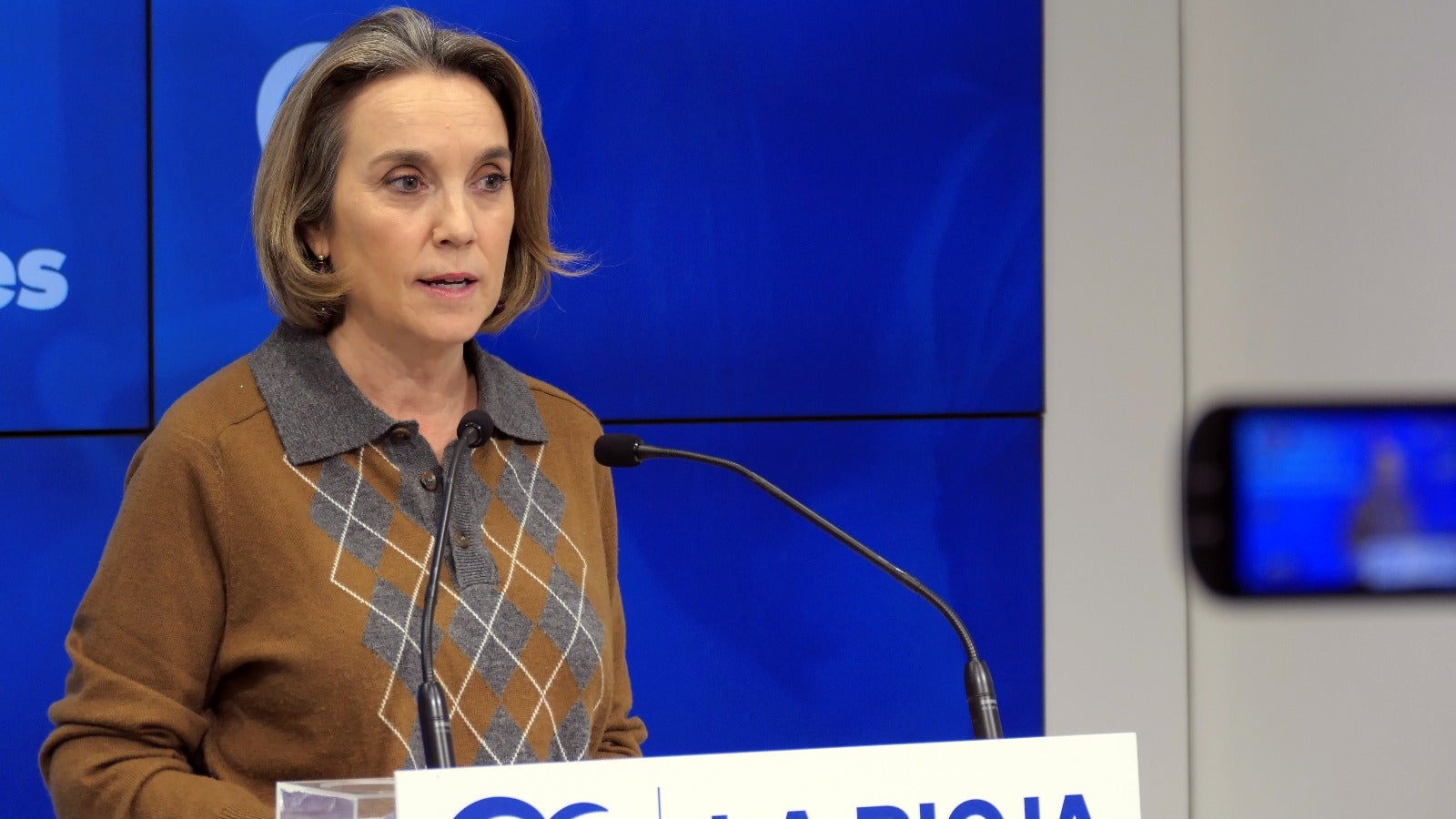 Gamarra en Logroño: “La realidad política de la mano del sanchismo viene marcada por la corrupción, el machismo y la extorsión” Gamarra en Logroño: “La realidad política de la mano del sanchismo viene marcada por la corrupción, el machismo y la extorsión”