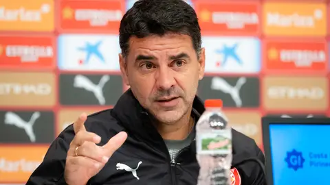 Michel en una rueda de prensa Michel en una rueda de prensa