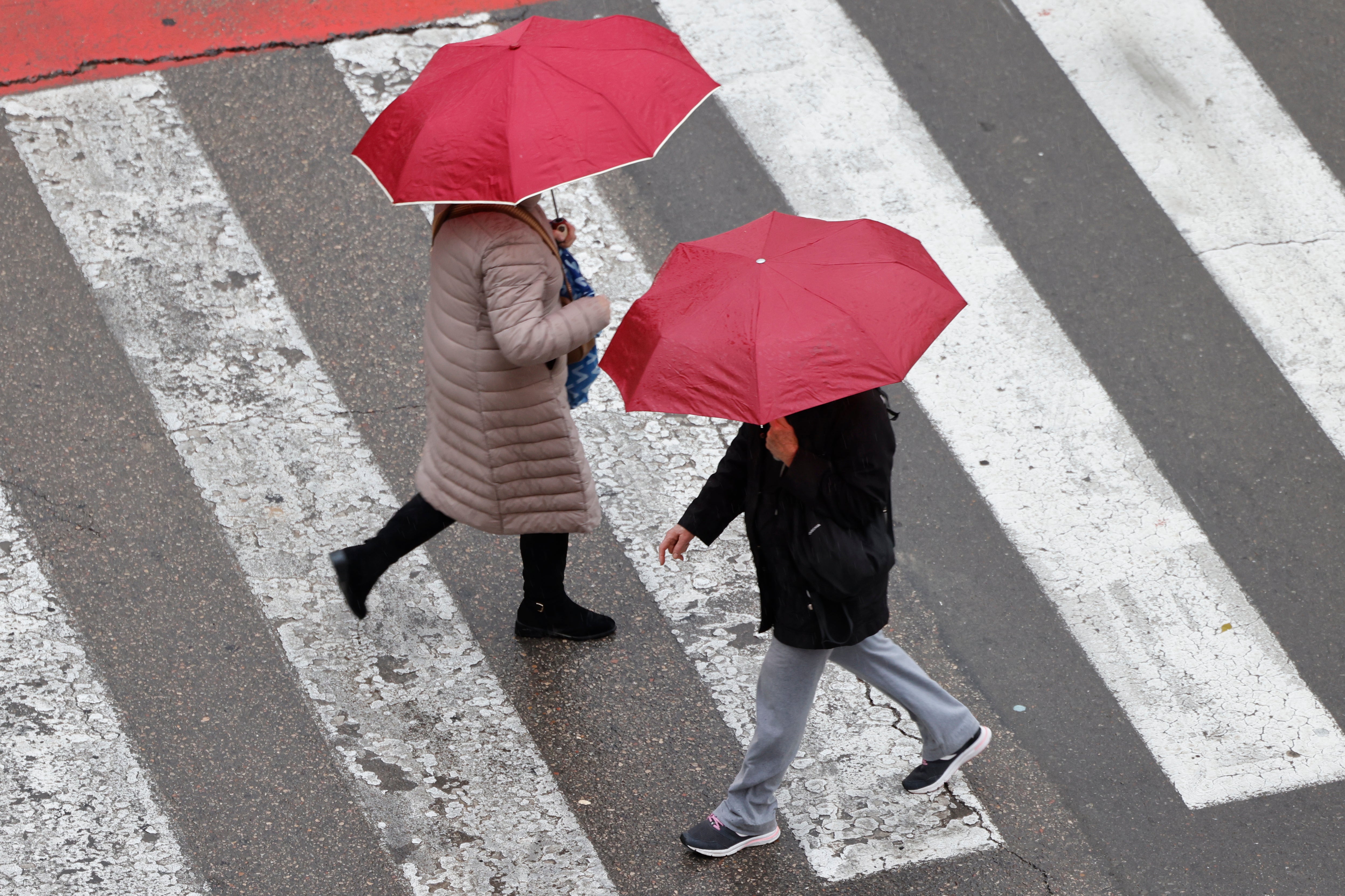 Aviso naranja por lluvias de 40 litros en una hora en el sur de Valencia el domingo Aviso naranja por lluvias de 40 litros en una hora en el sur de Valencia el domingo