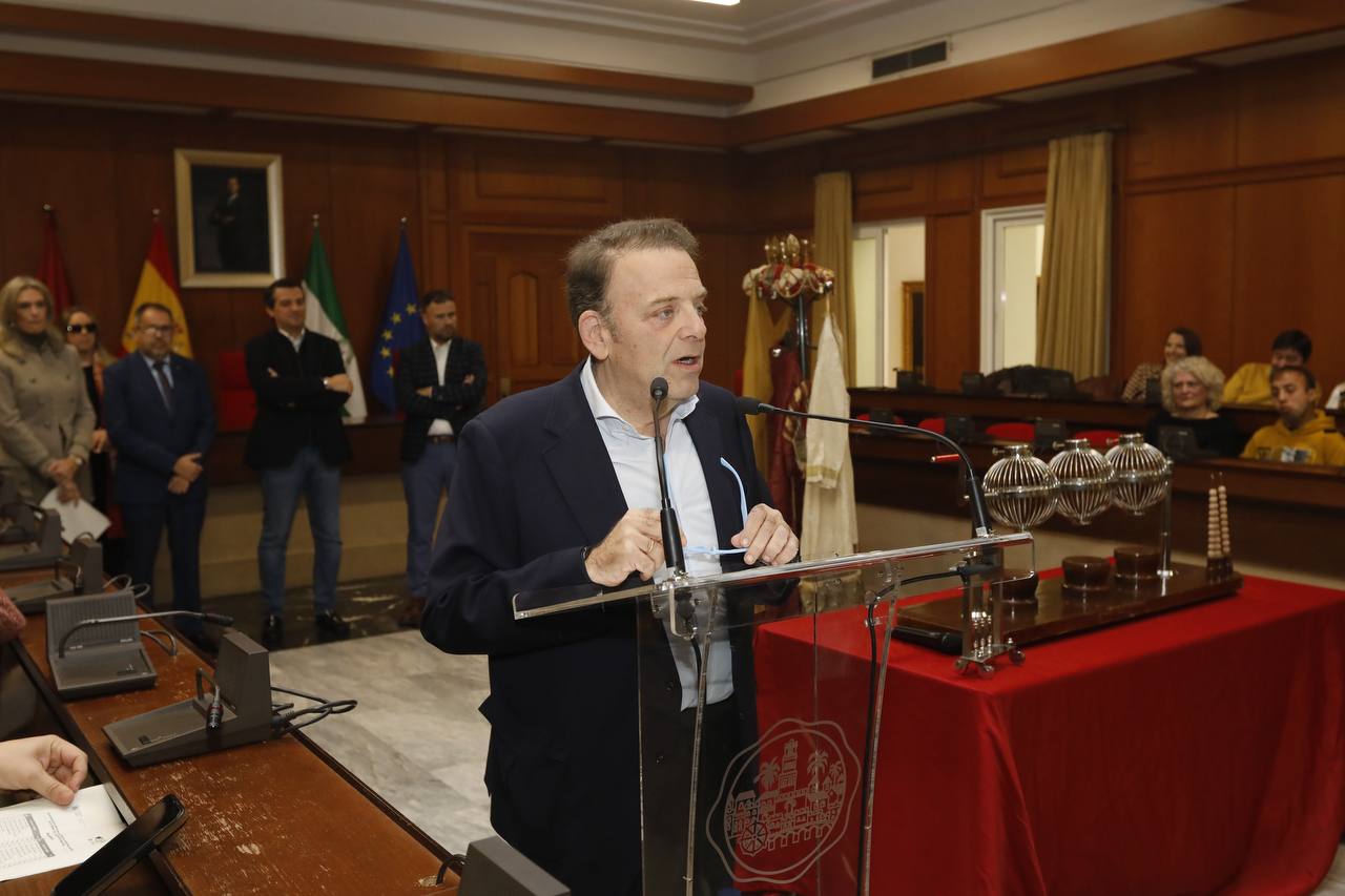 Julián Urbano: "Tenemos abiertos los patios ahora cuando Córdoba es un hervidero de gente" Julián Urbano: "Tenemos abiertos los patios ahora cuando Córdoba es un hervidero de gente"