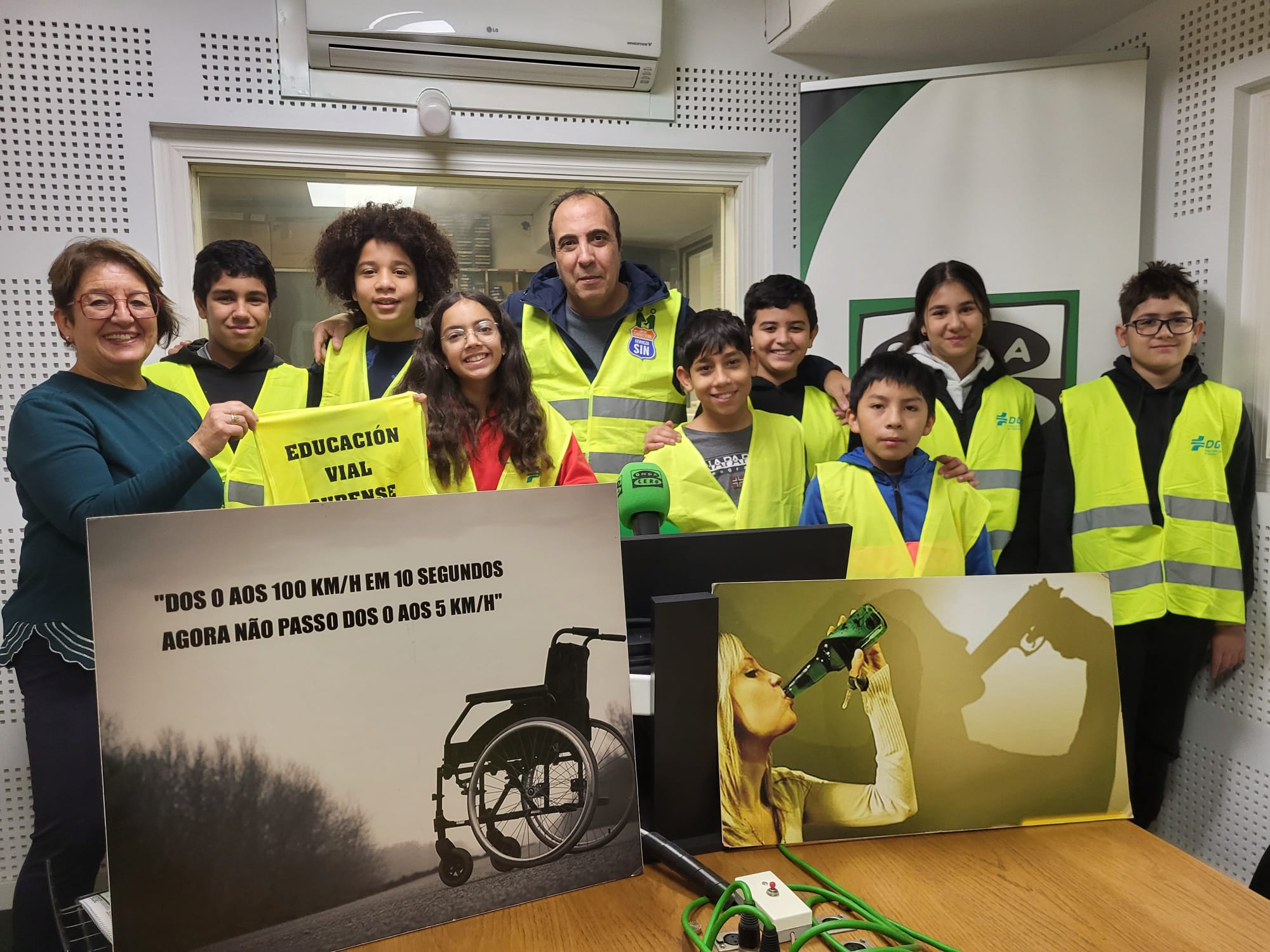 Los niños del Colegio Cisneros nos dan consejos de Seguridad Vial Los niños del Colegio Cisneros nos dan consejos de Seguridad Vial
