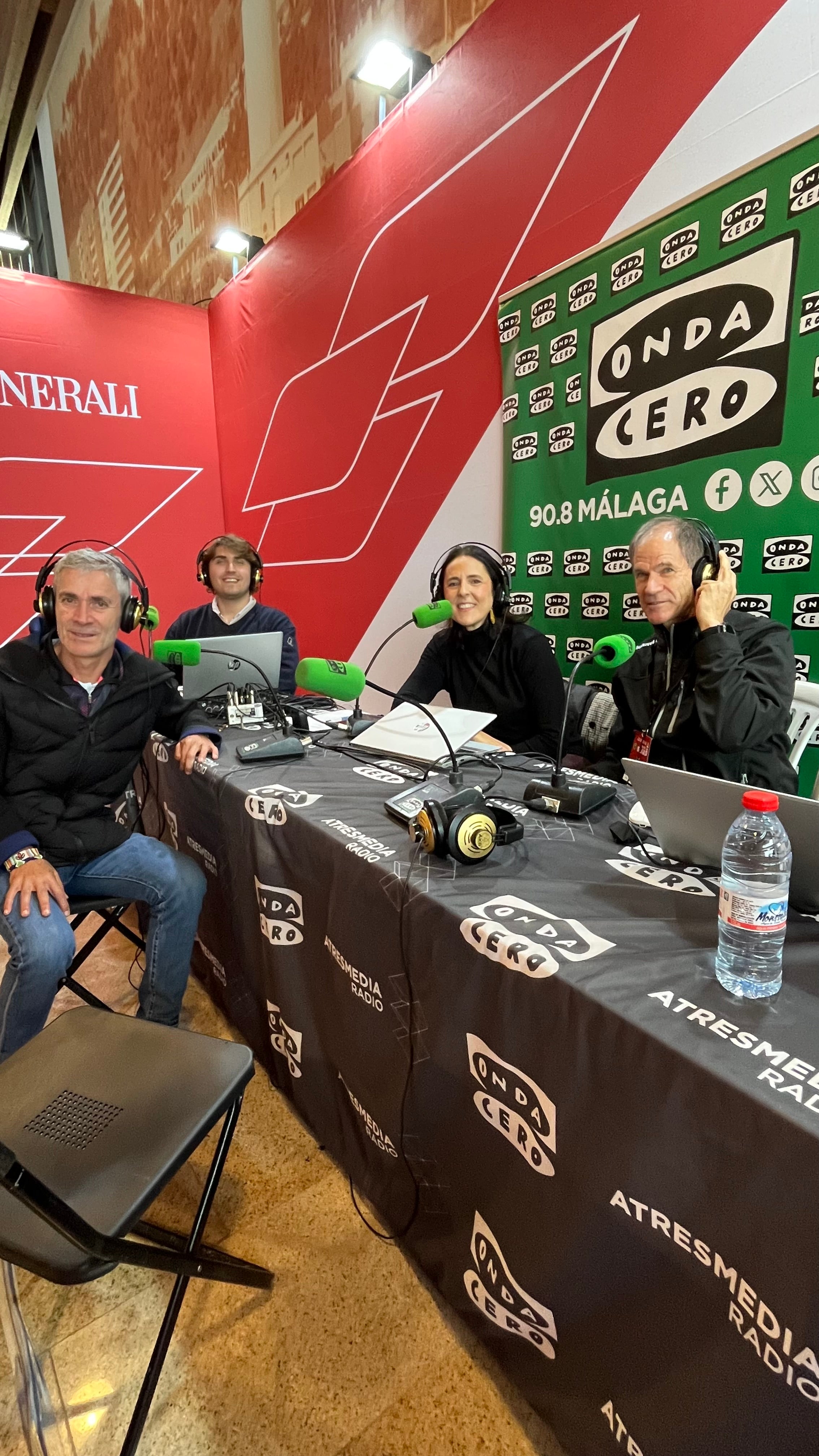 Más de Uno Málaga 12/12/2025 desde la Generali Maratón de Málaga Más de Uno Málaga 12/12/2025 desde la Generali Maratón de Málaga