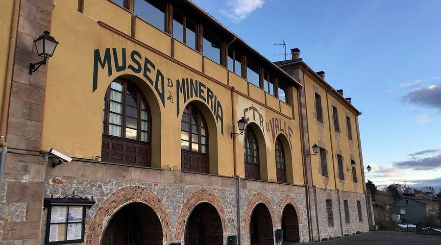 El alcalde de Barruelo informa que las sentencias sobre el Hotel Rural “El Valle” han sido cumplidas El alcalde de Barruelo informa que las sentencias sobre el Hotel Rural “El Valle” han sido cumplidas