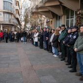 Convocatoria de un minuto de silencio en señal de duelo por el fallecimiento de un bebé.