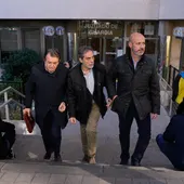 El director ejecutivo de la aerolínea Plus Ultra, Roberto Roselli (d), a la salida de los Juzgados de Plaza de Castilla después de quedar en libertad El director ejecutivo de la aerolínea Plus Ultra, Roberto Roselli (d), a la salida de los Juzgados de Plaza de Castilla después de quedar en libertad