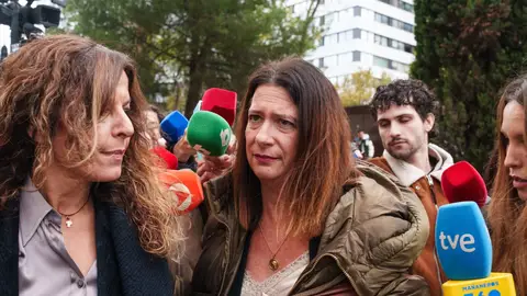 La exmilitante del PSOE Leire Díez a su llegada a los juzgados de la Plaza Castilla. La exmilitante del PSOE Leire Díez a su llegada a los juzgados de la Plaza Castilla.